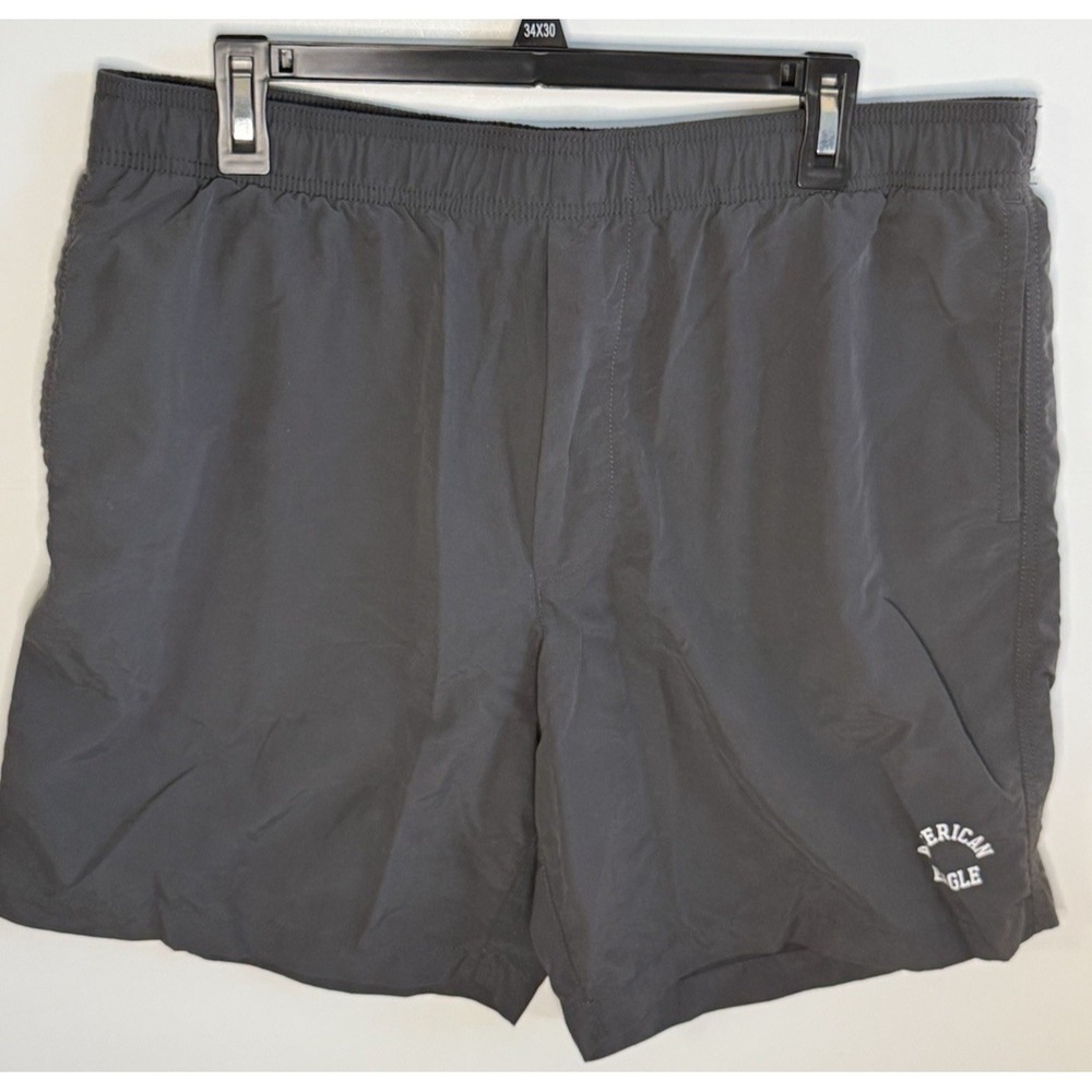 American Eagle All Day Shorts Men's Size‎ Large Gray Nylon 8" Inseam Fast Ship